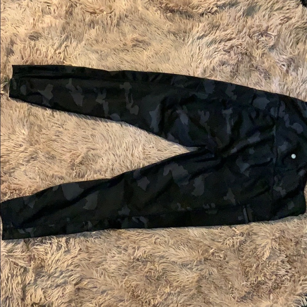 Yogalicious camo leggings